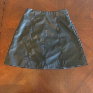 H&M Divided Black Faux Leather Mini Skirt With Back Zipper‎ Closure Size 0